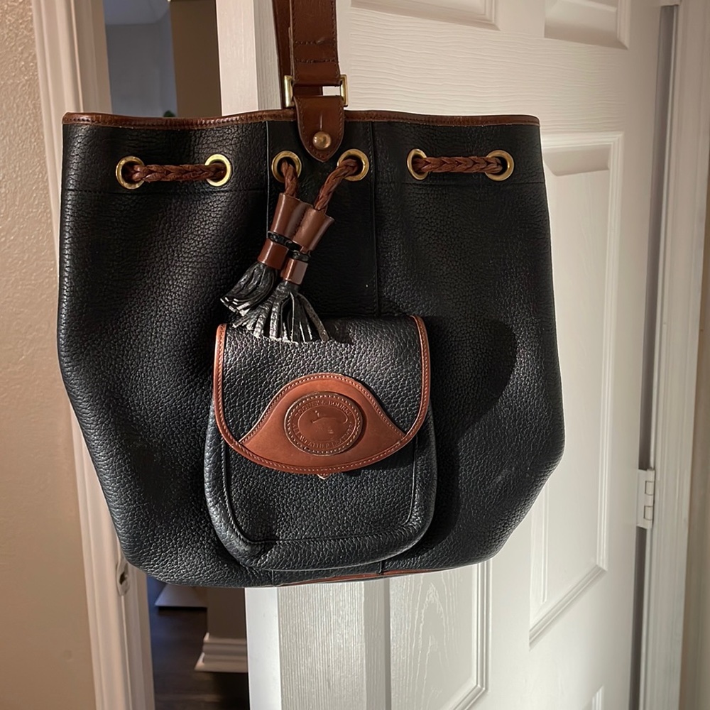 Vintage black and brown Dooney& Bourke shoulder bag